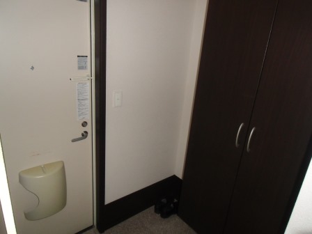 玄関　下駄箱がございます