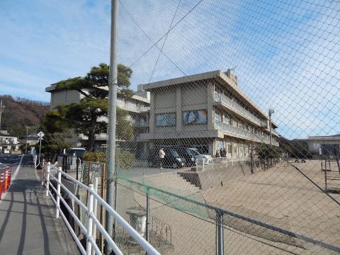 その他　福山市立大津野小学校（その他）まで589m