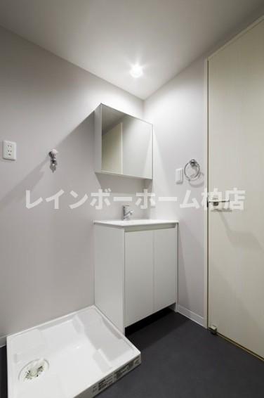 洗面設備　スペースが確保できる洗面所です