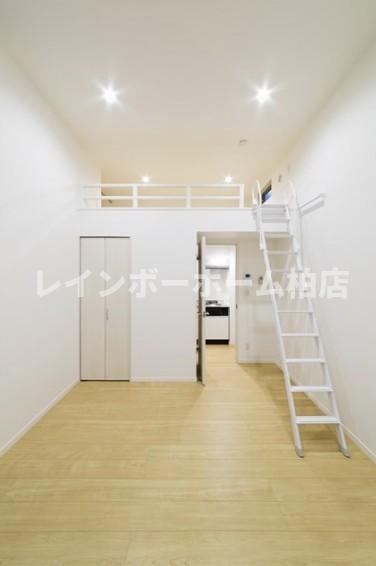 居室・リビング　ゆったり過ごせる居間です