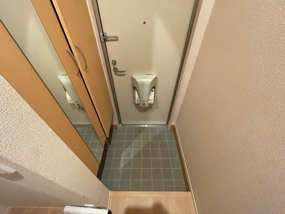 玄関　※別部屋の写真です