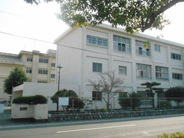 中学校　浜松市立北浜中学校（中学校）まで1300m