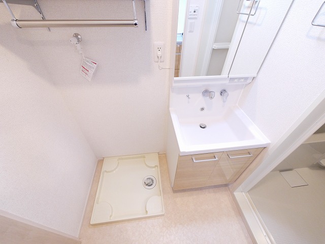 洗面設備　コンパクトで使いやすい洗面所