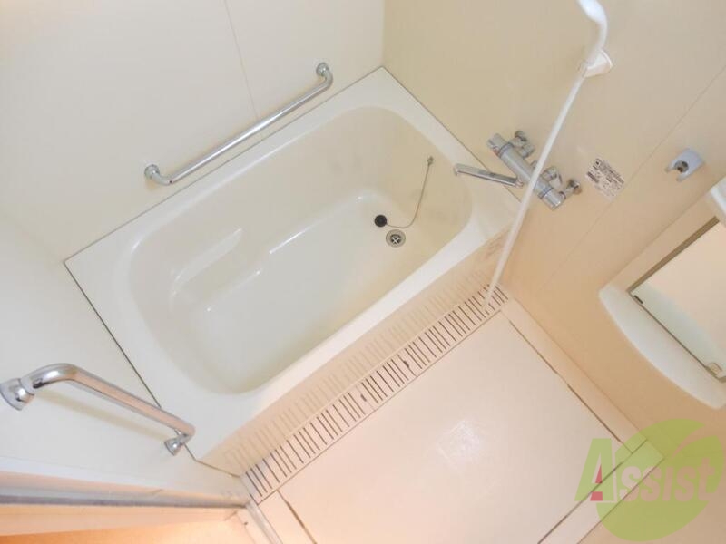 バス・シャワールーム　お風呂もワイドですね