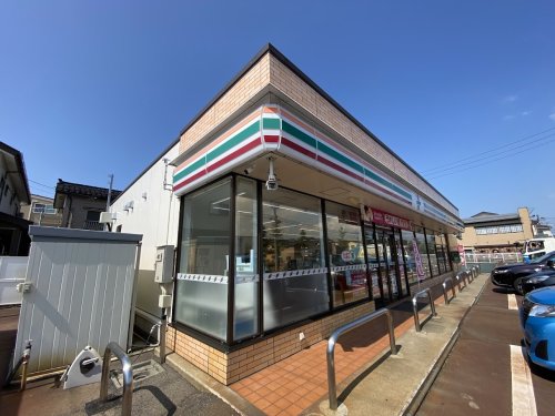 コンビニ　セブンイレブン蓮潟店（コンビニ）まで399m