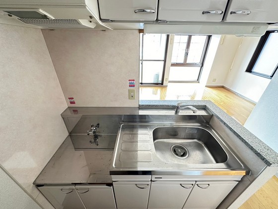 キッチン　※別部屋の写真です