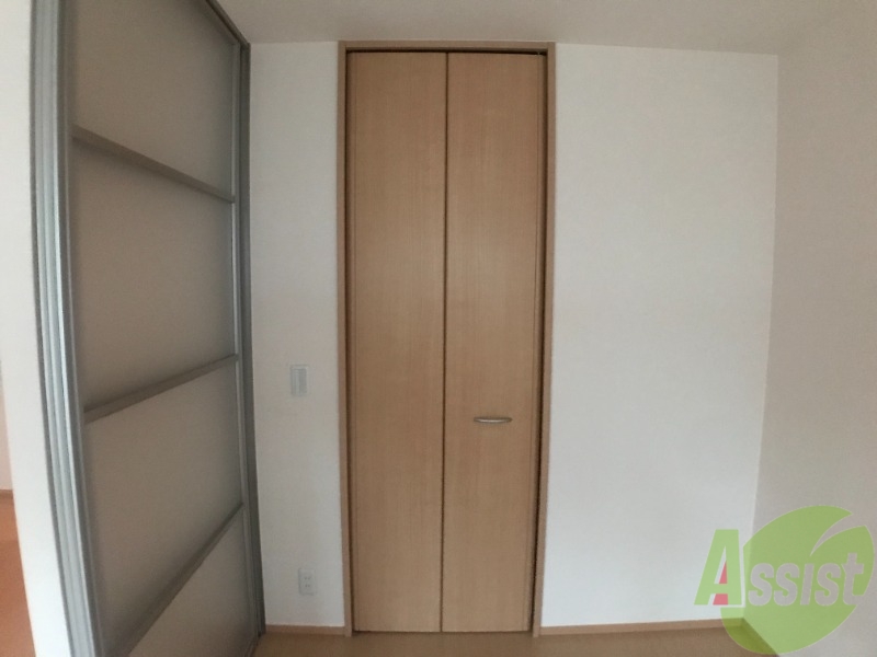 収納　洋室のクローゼット。広さは十分そうです。