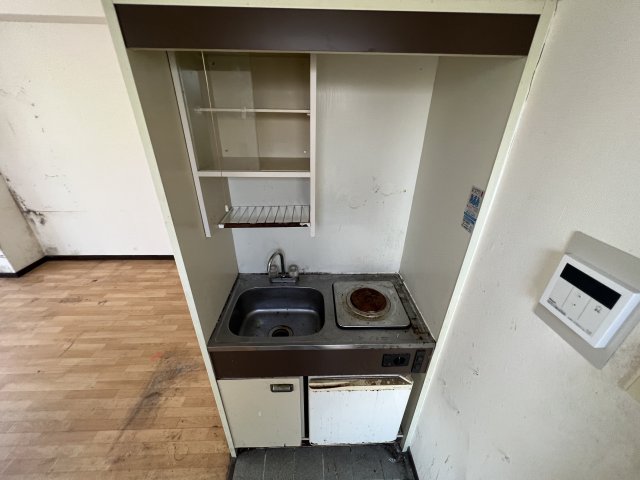 キッチン　壁付けキッチンでスペースを最大限有効活用できます！