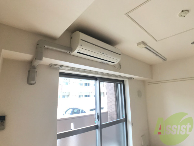 その他設備　エアコンが付いていました。この時代には欠かせない設備ですね。