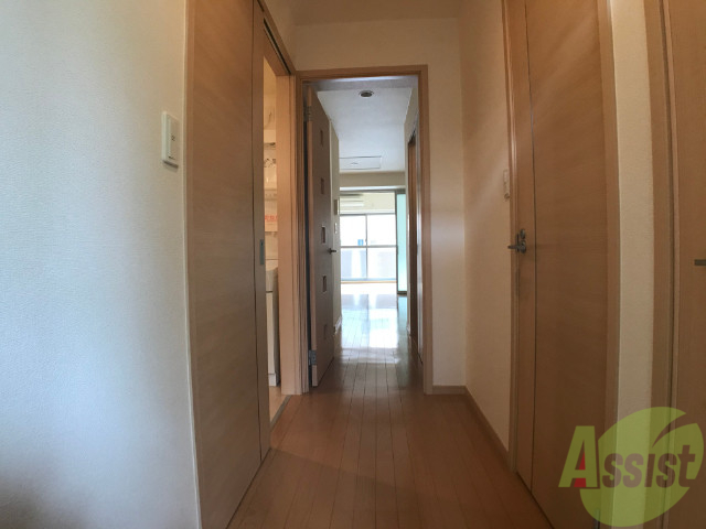 玄関　玄関からの様子です。毎日の出入りはこちらから。