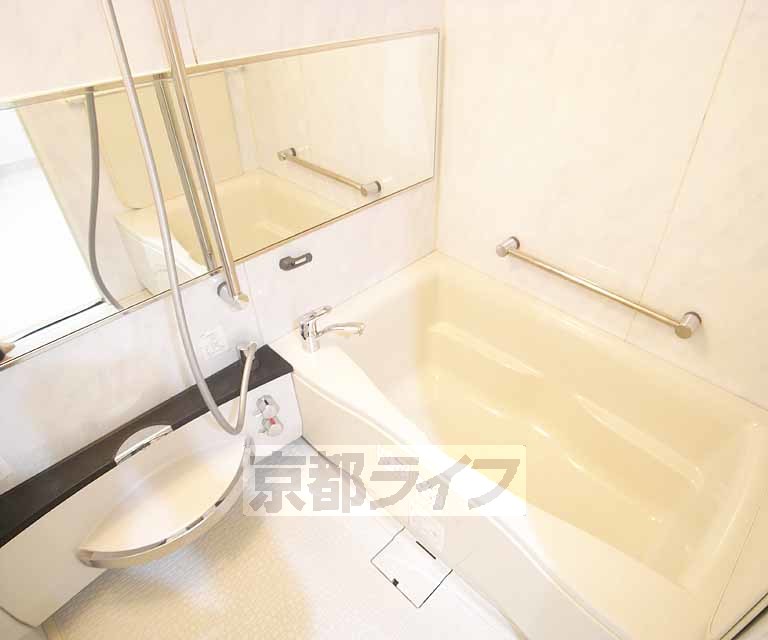 バス・シャワールーム　落ち着く空間です。