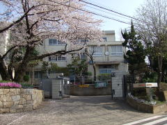 中学校　川崎市立生田中学校（中学校）まで1616m