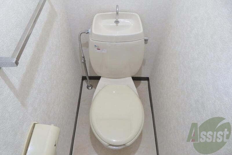 トイレ　トイレはコンパクトなサイズになっていています。