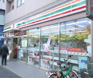 コンビニ　セブンイレブン通町店（コンビニ）まで193m