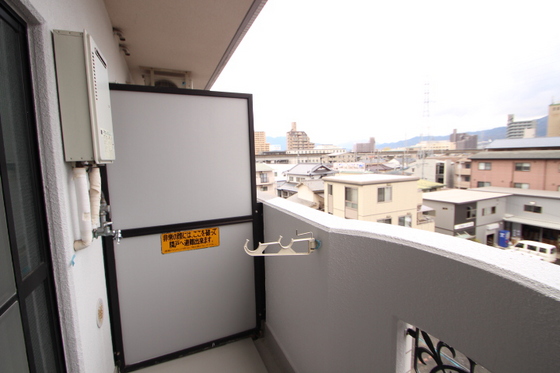 バルコニー　※別号室の写真になります。