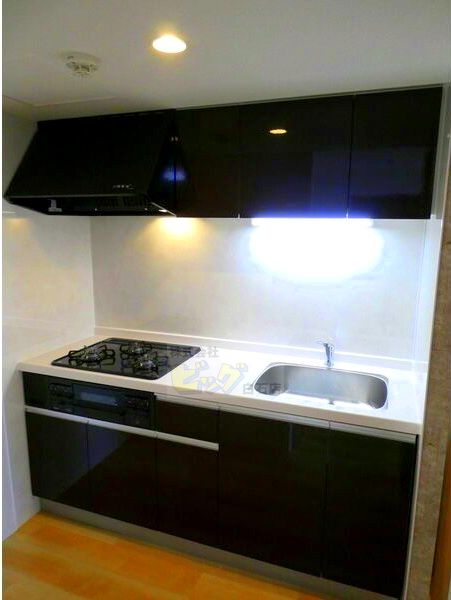 キッチン　人気で使用しやすい独立型システムキッチンです♪