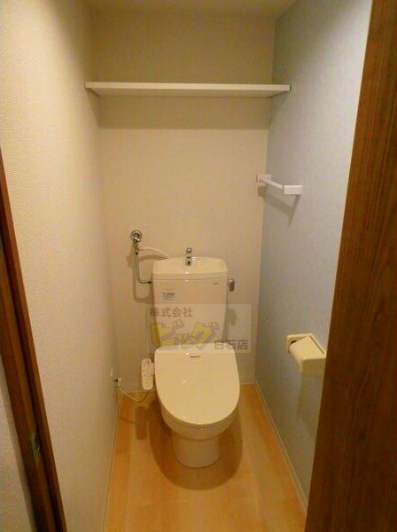 トイレ　ウォシュレット付きのトイレです♪