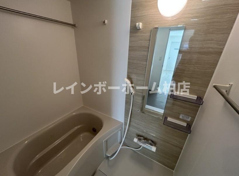 バス・シャワールーム　同施工。参考写真。