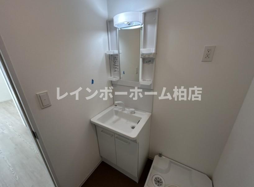 洗面設備　同施工。参考写真。