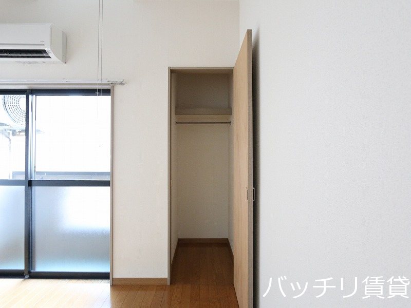 収納　別号室タイプの為、現状を優先致します。