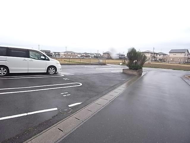 建物外観　駐輪場