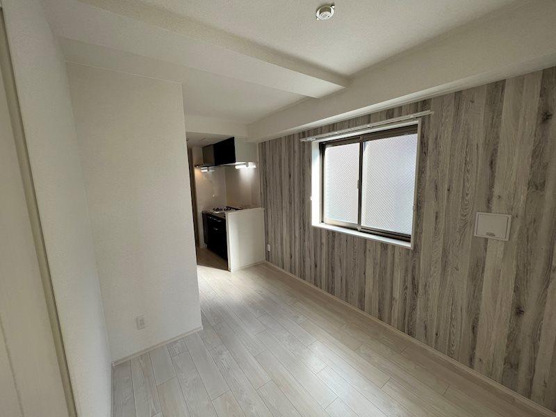 居室・リビング　※同物件別号室参考写真