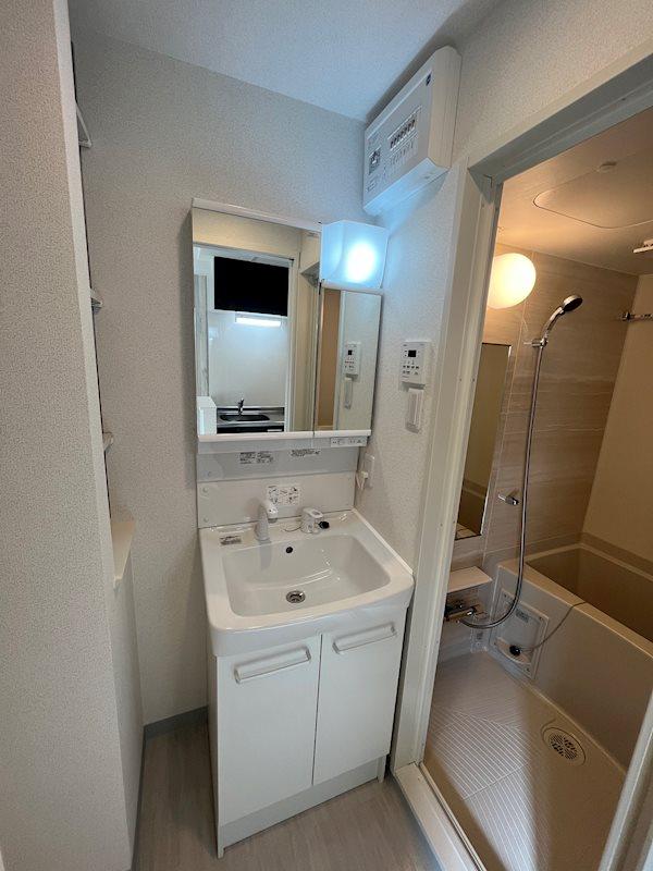 洗面設備　※同物件別号室参考写真