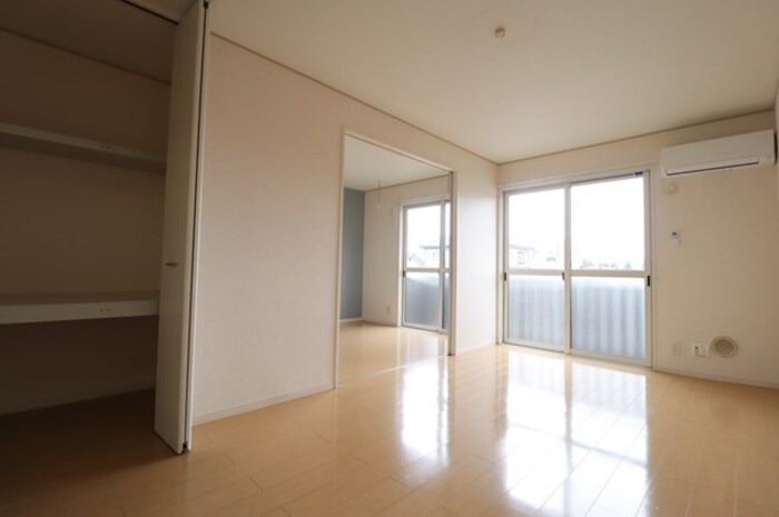 居室・リビング　リビング全景