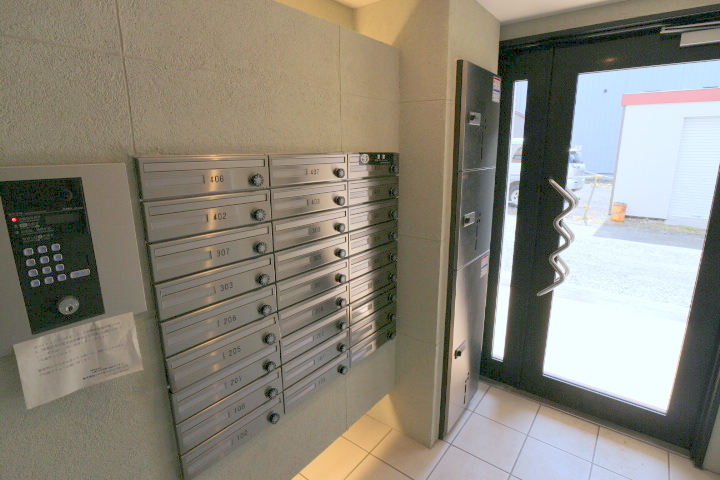 エントランス　綺麗なエントランスです♪