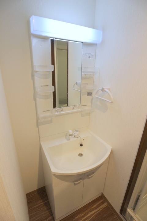 洗面設備　シャンプードレッサー付き♪