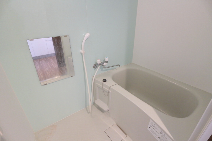 バス・シャワールーム　ゆとりのある浴室♪