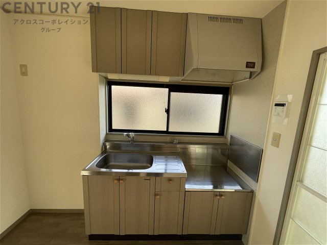 キッチン　壁付けキッチンでスペースを有効活用できます！