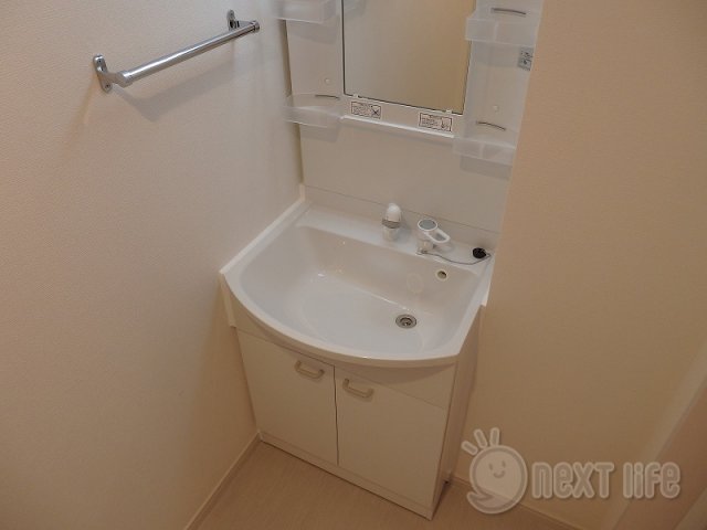 洗面設備　リブリ華さがみ野の洗面台