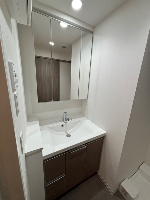 洗面設備　※参考写真