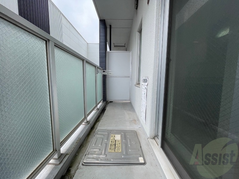 バルコニー　バルコニーです。洗濯物を干したり一息ついたりできますね！