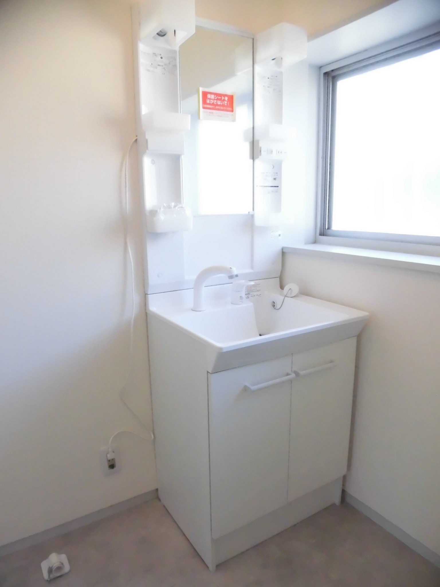 洗面設備　新品シャンプードレッサー