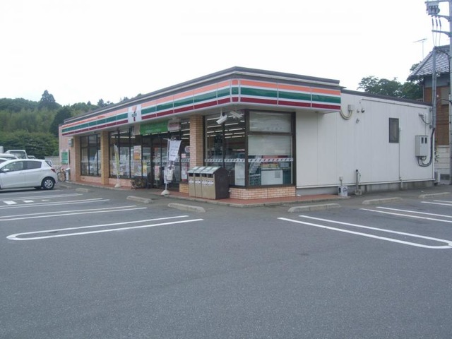 コンビニ　セブンイレブン牛久岡見店（コンビニ）まで2062m