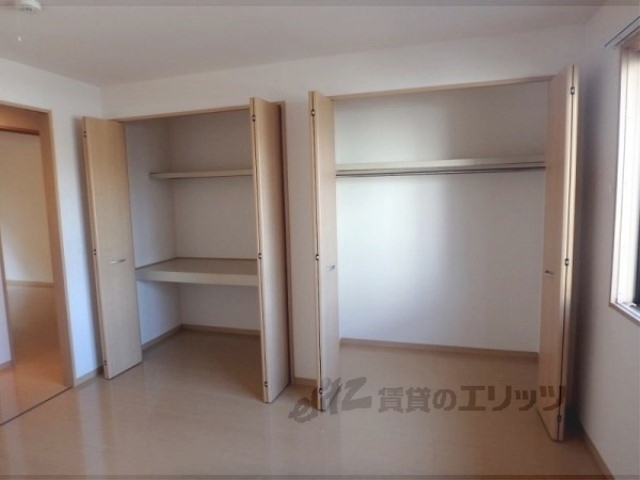 収納　洋室収納