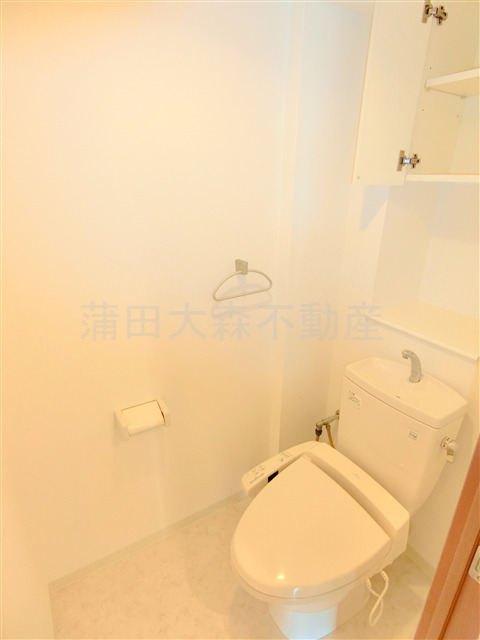 トイレ　トイレ　温水暖房便座付き