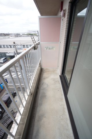 バルコニー　水曜日、営業時間外もご相談ください！