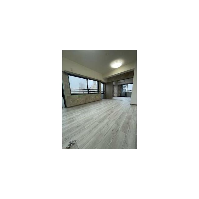 居室・リビング　広々したお洒落なリビング