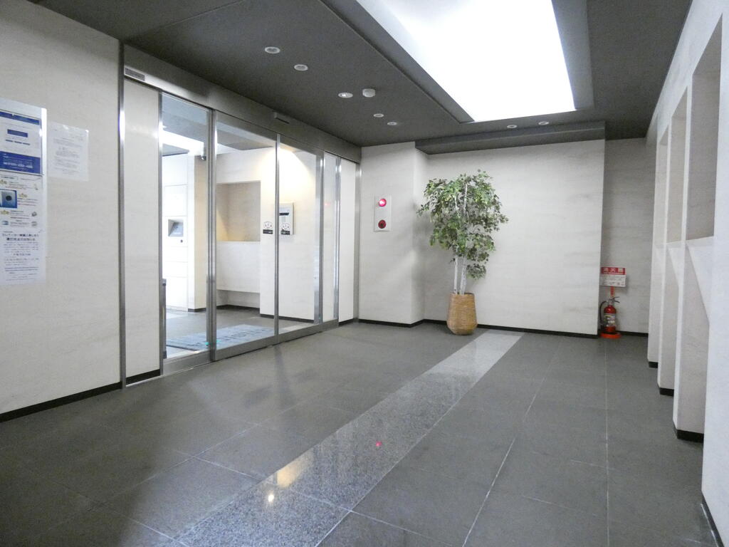 エントランス　エントランス