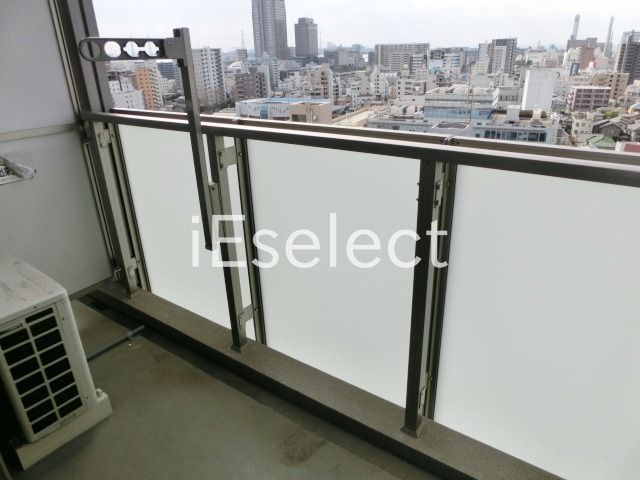 バルコニー　日当たり良好のバルコニー