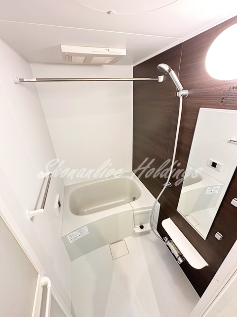 バス・シャワールーム　追炊き・浴室乾燥機付き