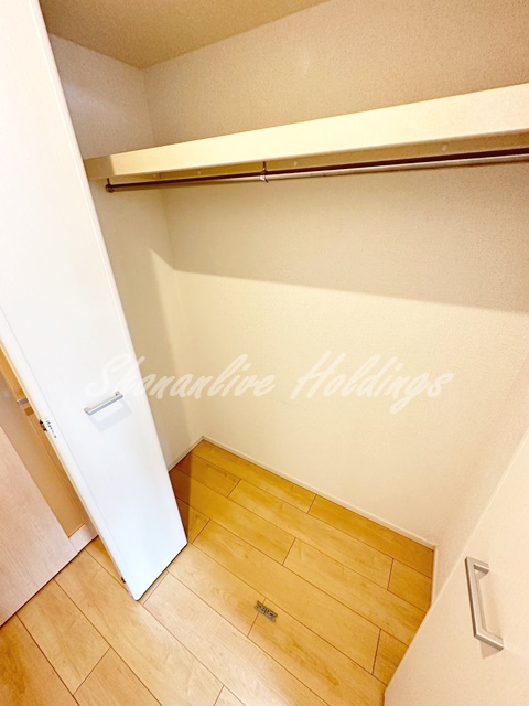 収納　広々としたクローゼット