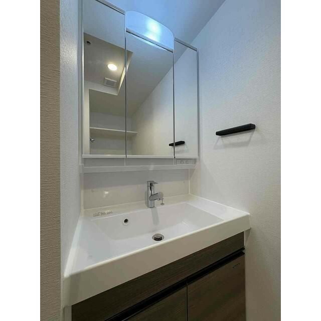 洗面設備　コンパクトで使いやすい洗面所