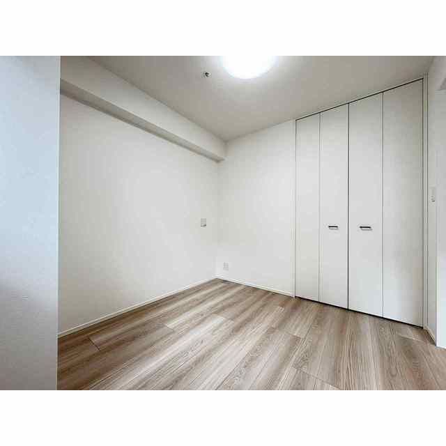 その他部屋・スペース　広くて明るい寝室