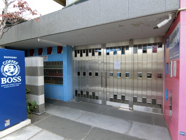 エントランス　オートロック付エントランス