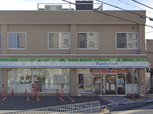 コンビニ　ファミリーマート摂津千里丘二丁目店（コンビニ）まで324m