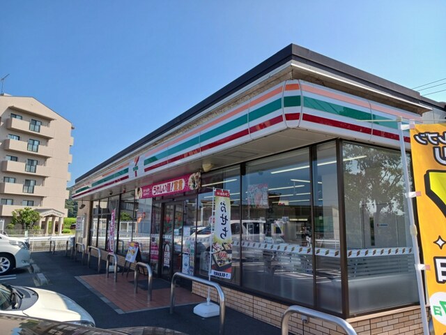 コンビニ　セブンイレブンさん（コンビニ）まで850m